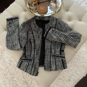 Metallic plaid silver chain tweed jacket!